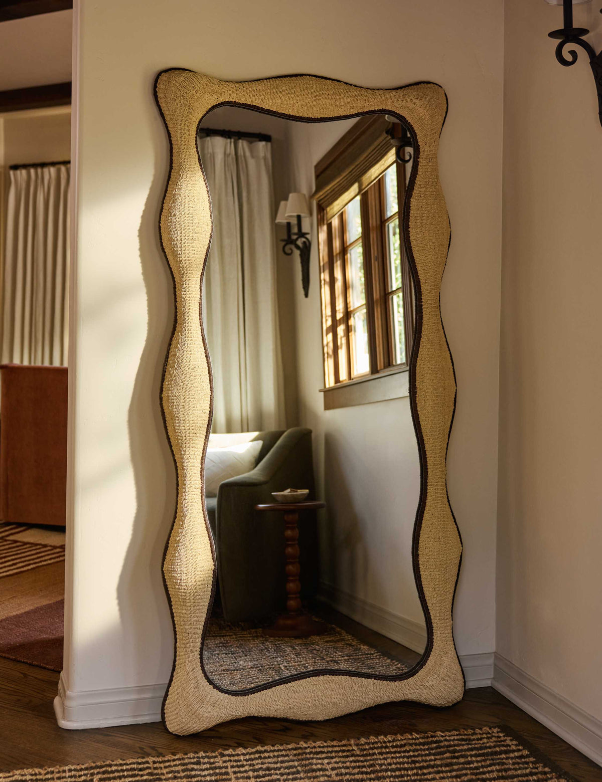 Miroir pleine longueur Jacaranda par Élan Byrd