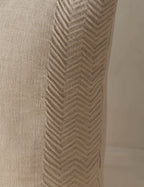 Coussin en lin à texture tissée Argil par Élan Byrd