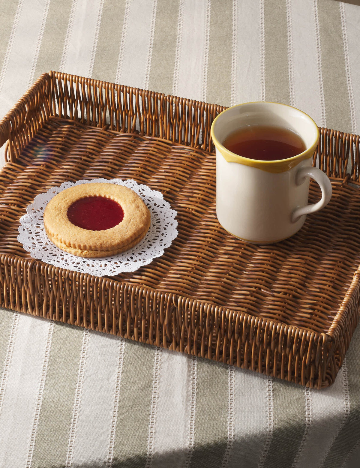 Mugs en grès (lot de 4) de Maison Madison