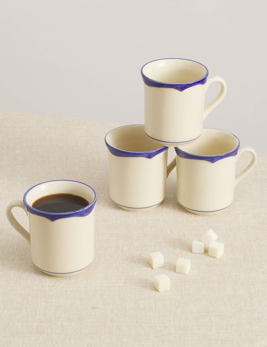 Mugs en grès (lot de 4) de Maison Madison